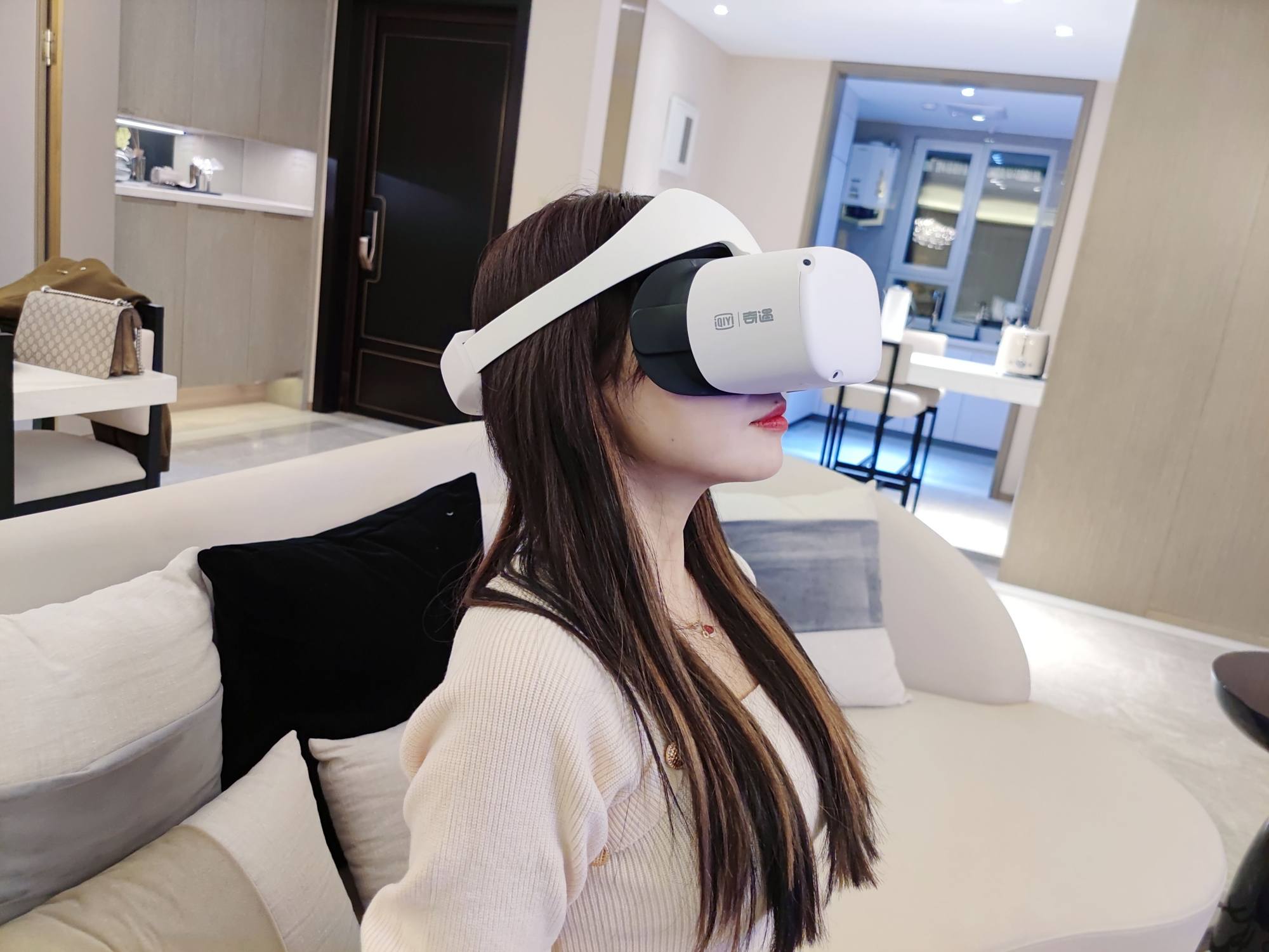 宅男vr苹果版(iphone宅男app)-第1张图片-有道翻译官网 宅男vr苹果版(iphone宅男app)-第1张图片-有道翻译官网